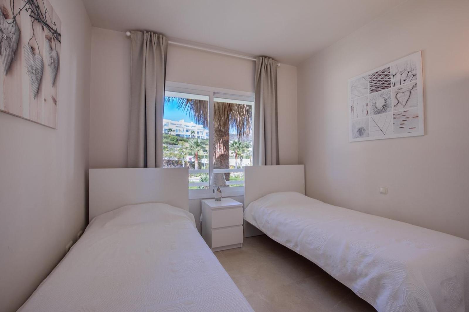 Alcazaba Lagoon Estepona Golf Apartment Exterior photo