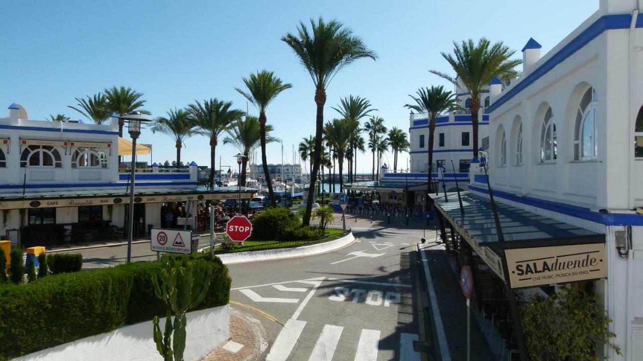 Alcazaba Lagoon Estepona Golf Apartment Exterior photo